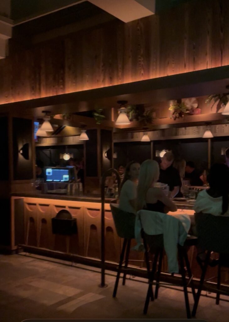 ワイキキの話題店Earlsへ