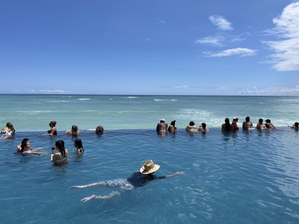 シェラトン vs モアナ徹底比較！