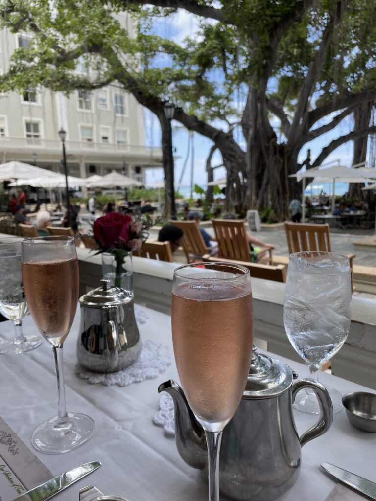 シェラトン vs モアナ徹底比較！