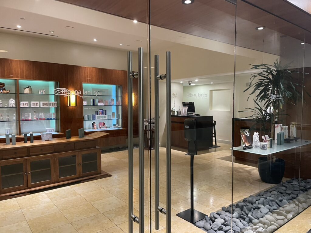 シェラトン vs モアナ徹底比較！